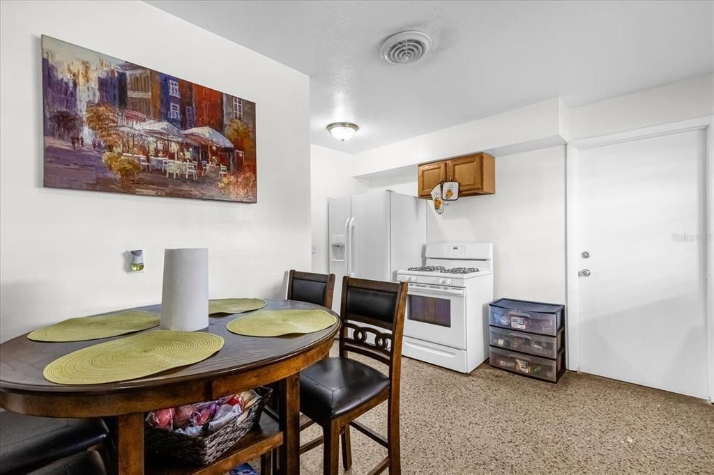 Active With Contract: $195,000 (4 beds, 2 baths, 1666 Square Feet)