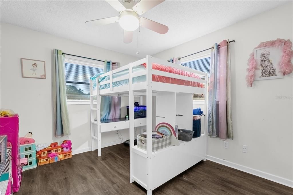 Active With Contract: $195,000 (4 beds, 2 baths, 1666 Square Feet)