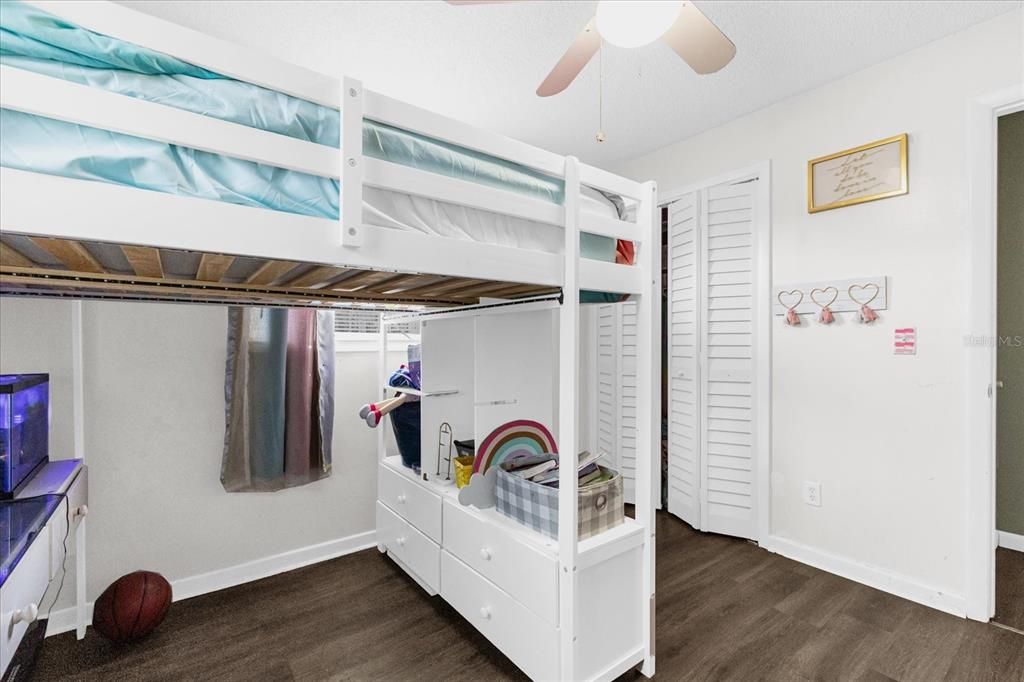 Active With Contract: $195,000 (4 beds, 2 baths, 1666 Square Feet)