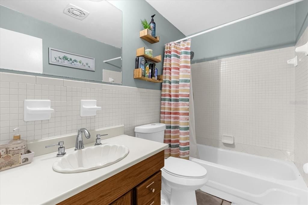 Active With Contract: $195,000 (4 beds, 2 baths, 1666 Square Feet)