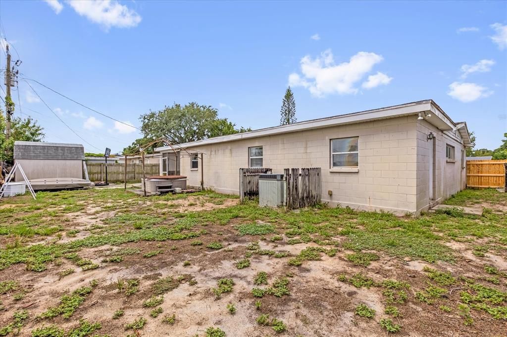 Active With Contract: $195,000 (4 beds, 2 baths, 1666 Square Feet)