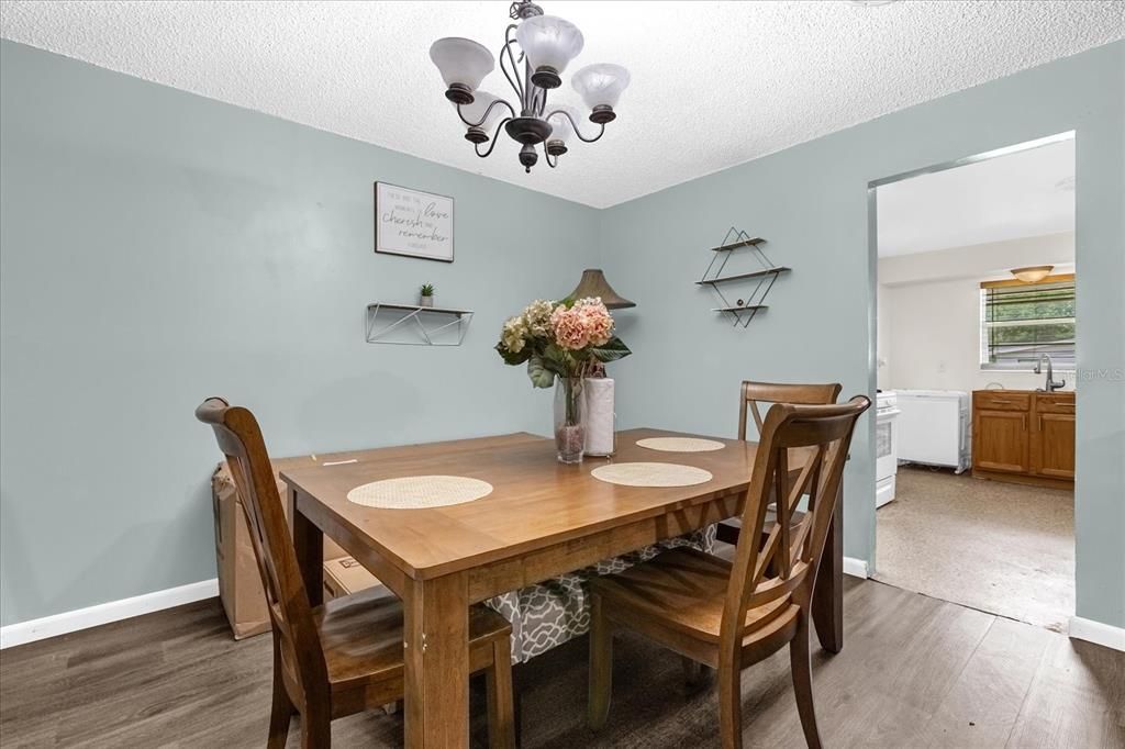 Active With Contract: $195,000 (4 beds, 2 baths, 1666 Square Feet)