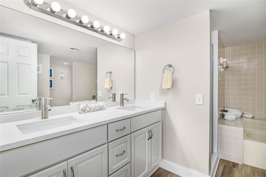 En Venta: $600,000 (3 camas, 2 baños, 1560 Pies cuadrados)