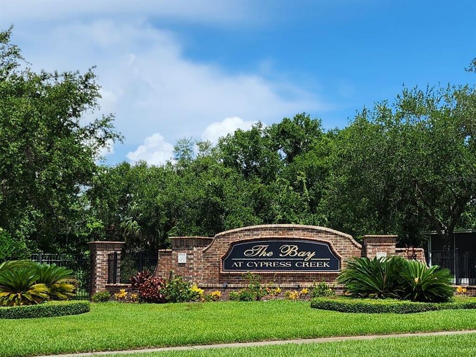 Active With Contract: $260,000 (3 beds, 2 baths, 1588 Square Feet)