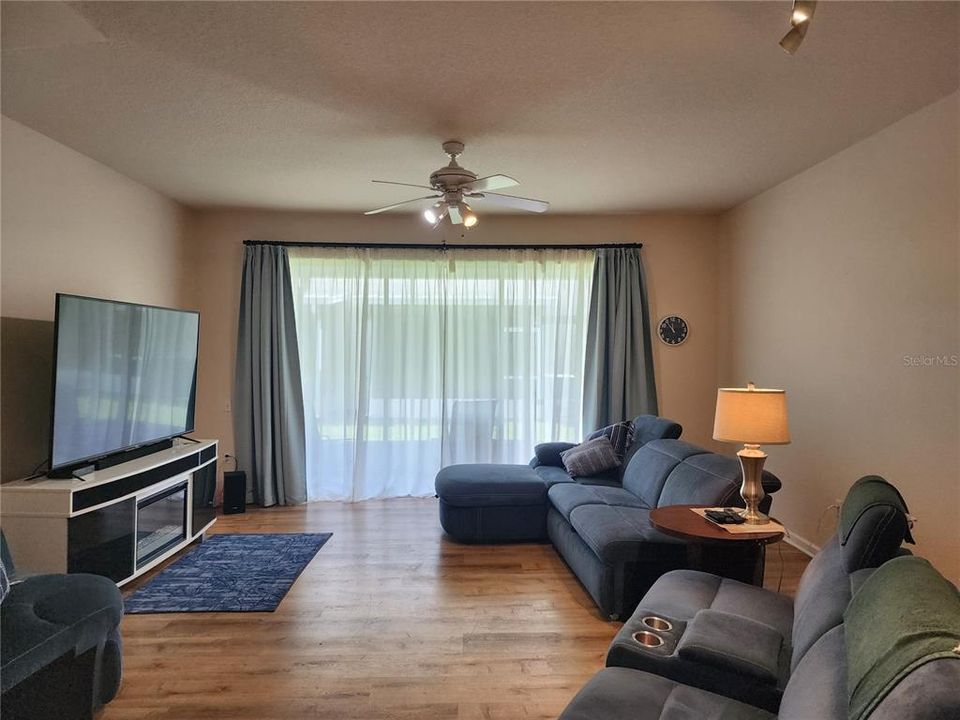 Active With Contract: $260,000 (3 beds, 2 baths, 1588 Square Feet)