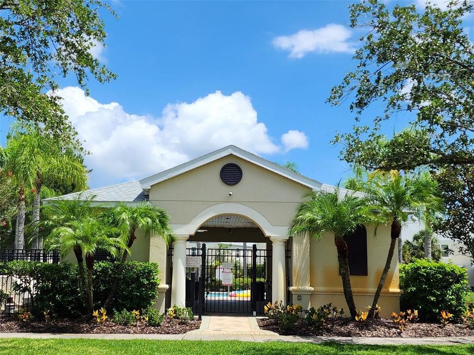 Active With Contract: $260,000 (3 beds, 2 baths, 1588 Square Feet)