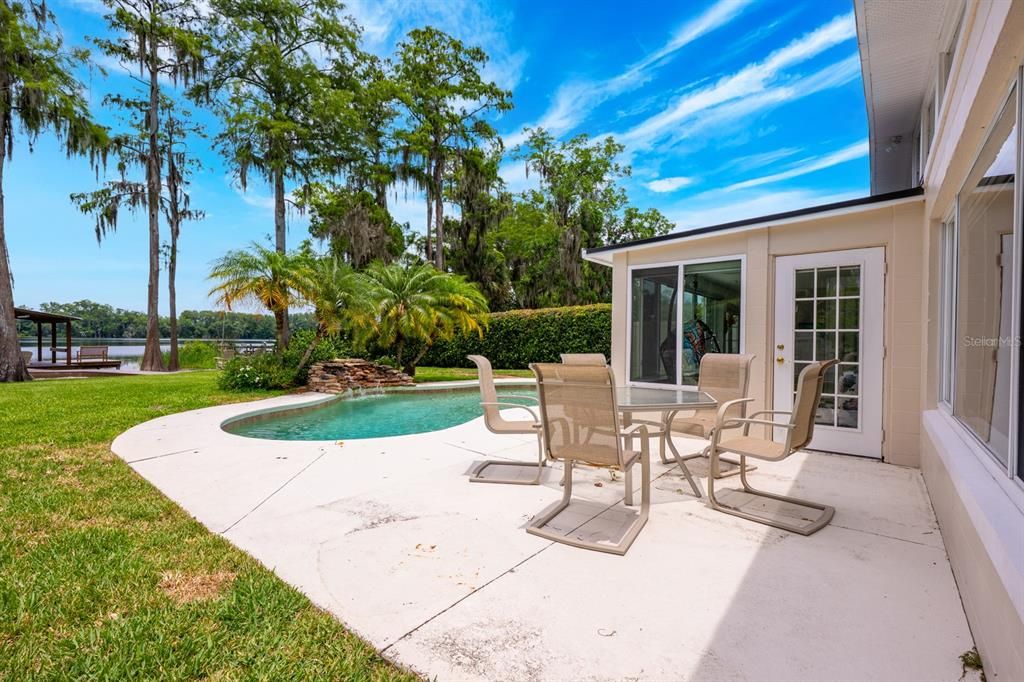 For Sale: $835,000 (3 beds, 2 baths, 2237 Square Feet)