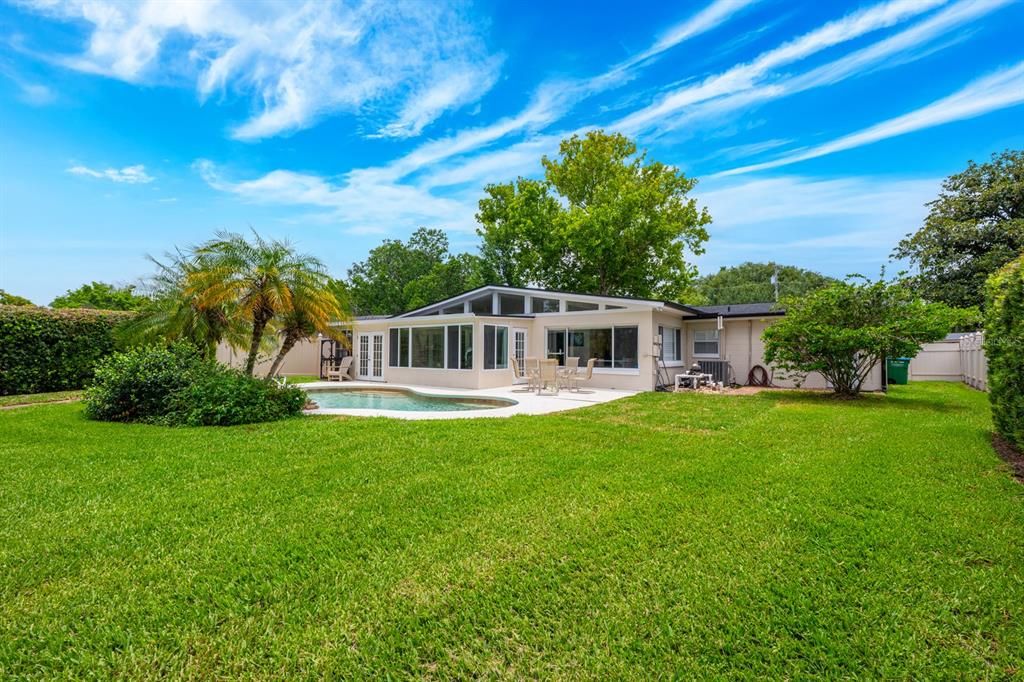 For Sale: $835,000 (3 beds, 2 baths, 2237 Square Feet)