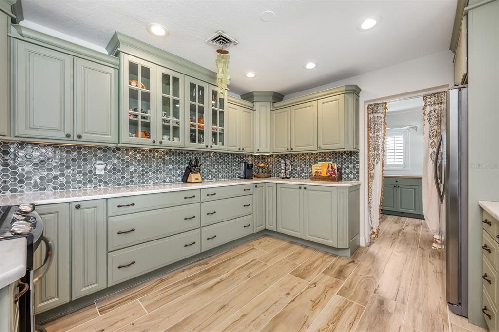 For Sale: $835,000 (3 beds, 2 baths, 2237 Square Feet)