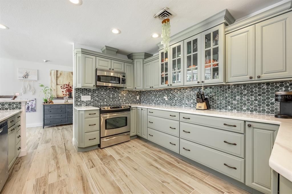 For Sale: $835,000 (3 beds, 2 baths, 2237 Square Feet)