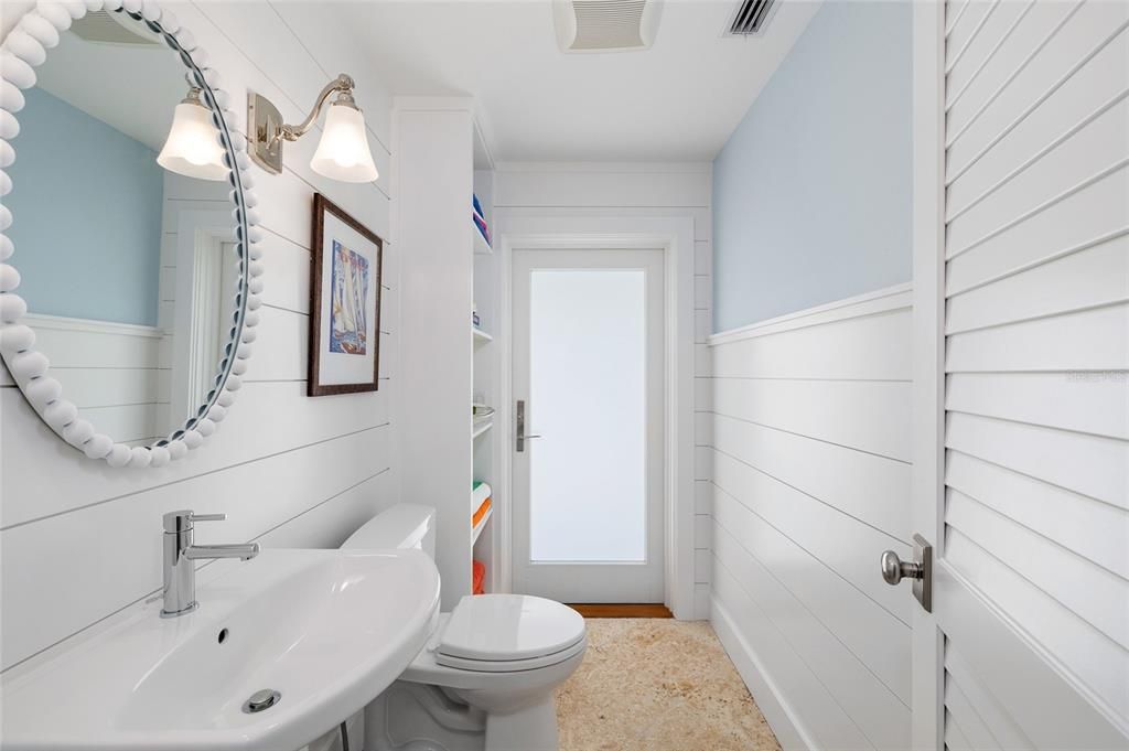 For Sale: $4,995,000 (3 beds, 2 baths, 2049 Square Feet)