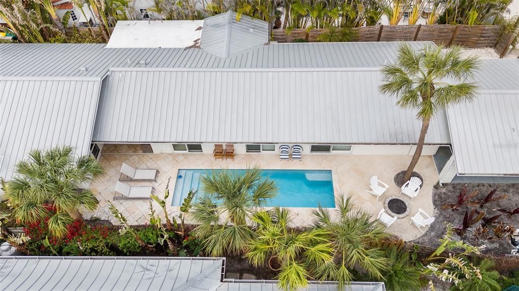 For Sale: $4,995,000 (3 beds, 2 baths, 2049 Square Feet)