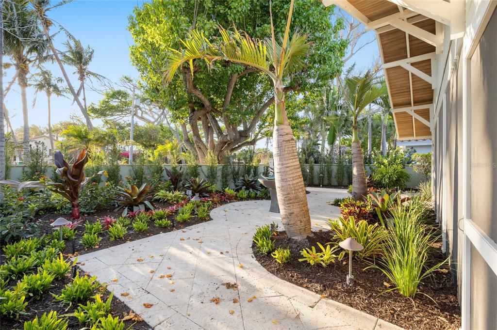 For Sale: $4,995,000 (3 beds, 2 baths, 2049 Square Feet)