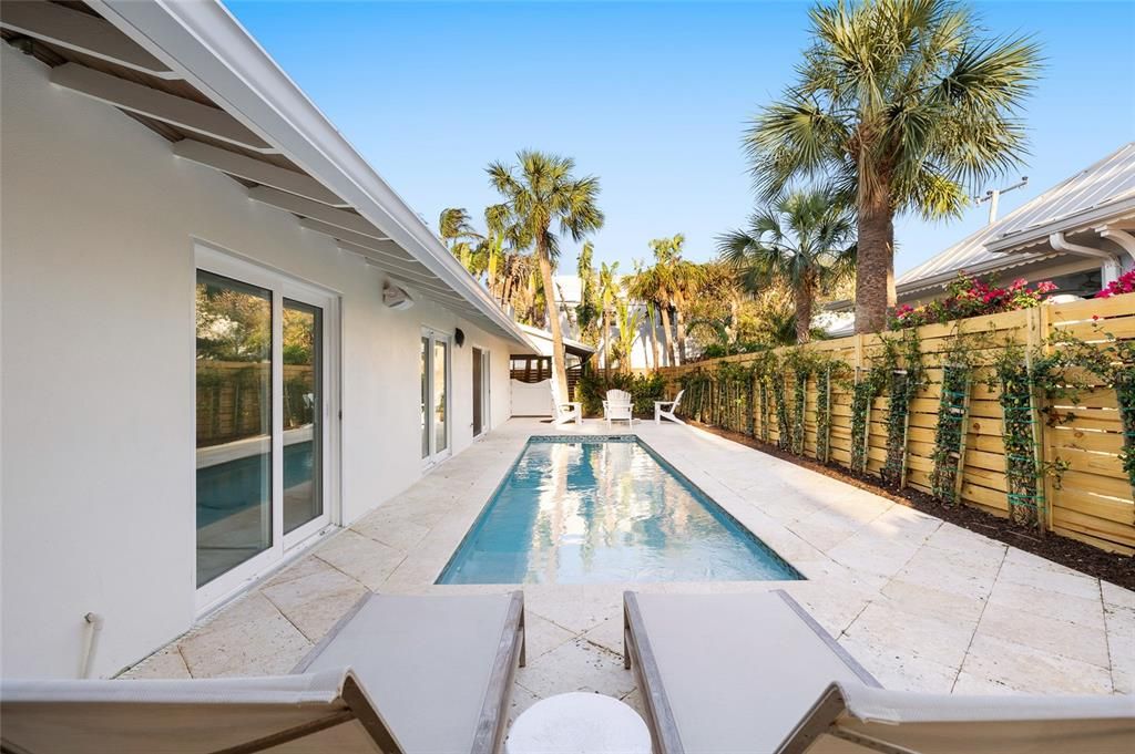 For Sale: $4,995,000 (3 beds, 2 baths, 2049 Square Feet)