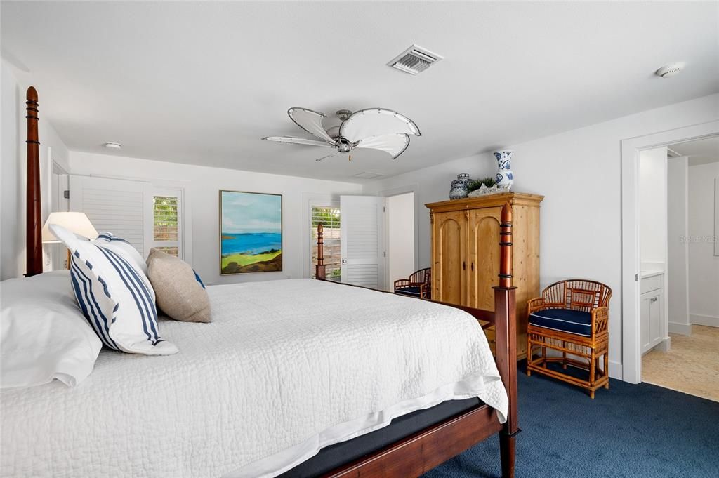 For Sale: $4,995,000 (3 beds, 2 baths, 2049 Square Feet)