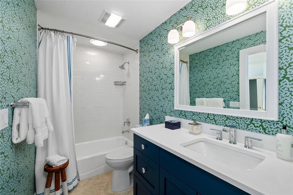 For Sale: $4,995,000 (3 beds, 2 baths, 2049 Square Feet)