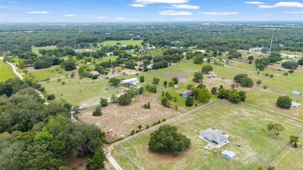 Под контрактом: $279,500 (3 спален, 2 ванн, 1094 Квадратных фут)