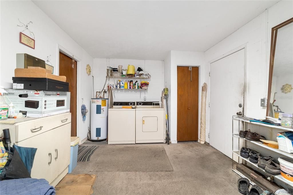 Под контрактом: $279,500 (3 спален, 2 ванн, 1094 Квадратных фут)