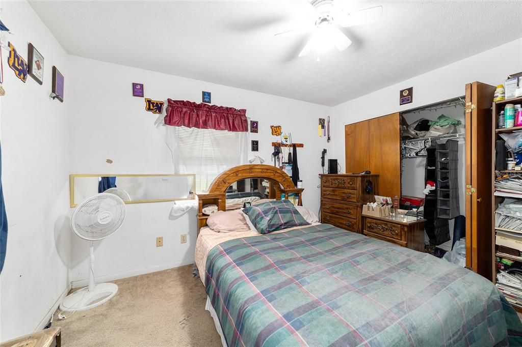 Под контрактом: $279,500 (3 спален, 2 ванн, 1094 Квадратных фут)