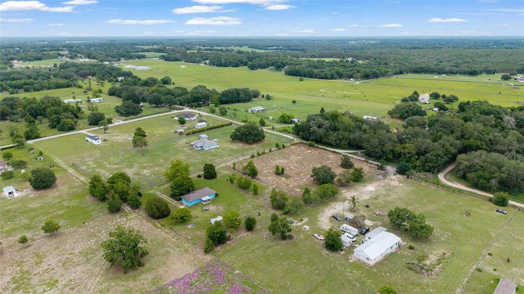 Под контрактом: $279,500 (3 спален, 2 ванн, 1094 Квадратных фут)