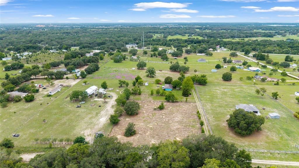 Под контрактом: $279,500 (3 спален, 2 ванн, 1094 Квадратных фут)