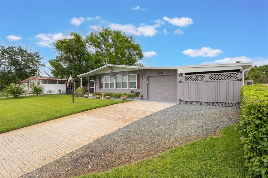 Active With Contract: $249,900 (2 beds, 2 baths, 1374 Square Feet)