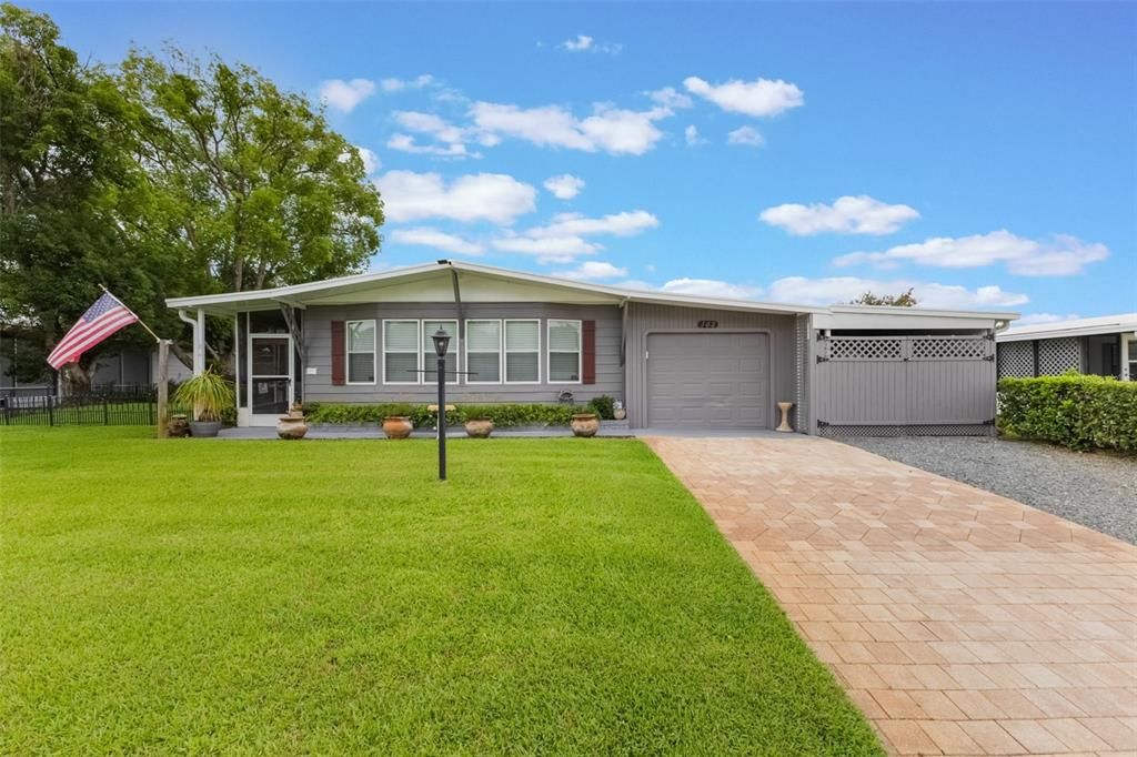 Active With Contract: $249,900 (2 beds, 2 baths, 1374 Square Feet)