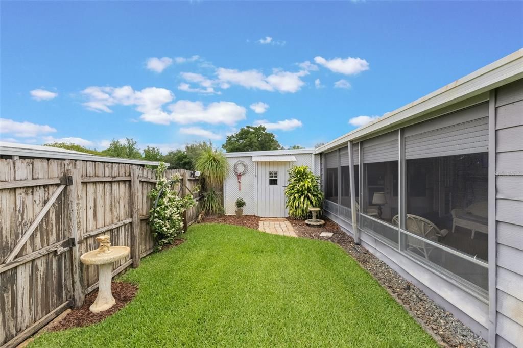 Active With Contract: $249,900 (2 beds, 2 baths, 1374 Square Feet)