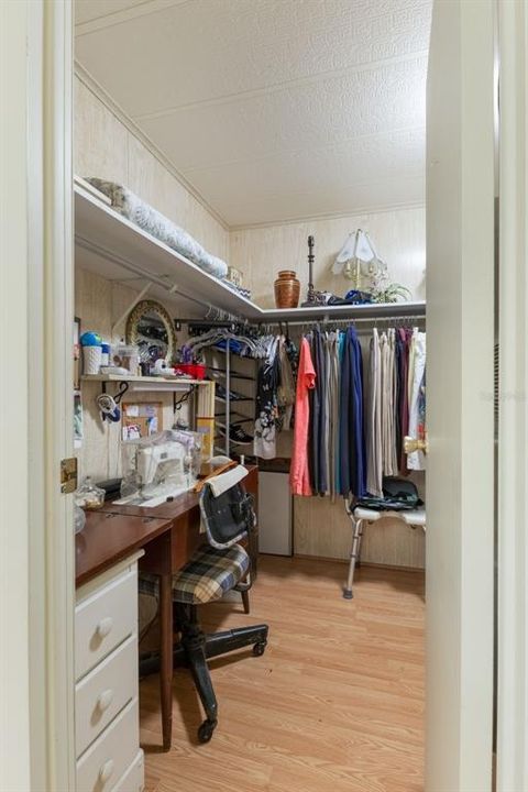 Active With Contract: $249,900 (2 beds, 2 baths, 1374 Square Feet)