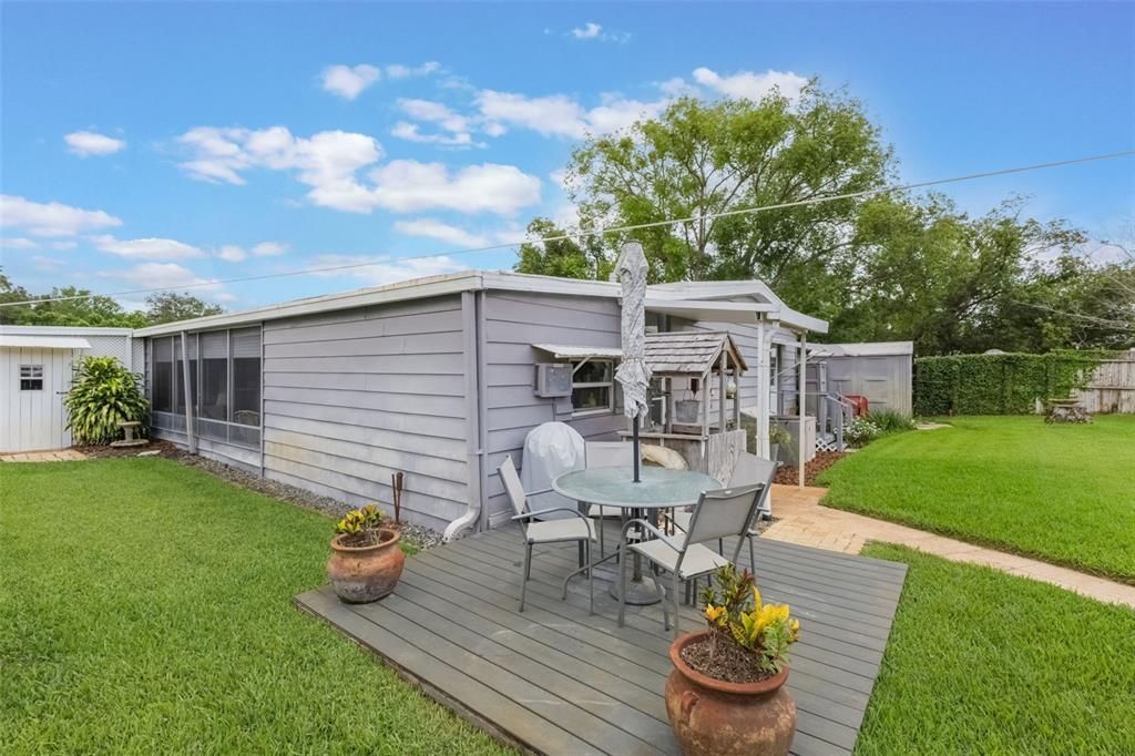 Active With Contract: $249,900 (2 beds, 2 baths, 1374 Square Feet)