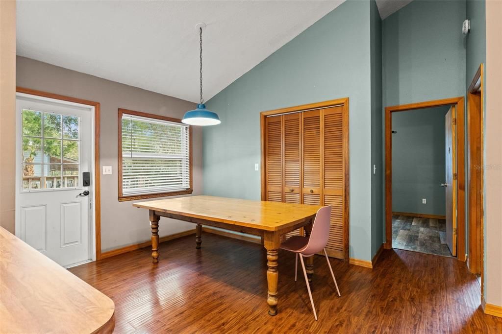 待售: $1,199,000 (3 贝兹, 2 浴室, 2142 平方英尺)