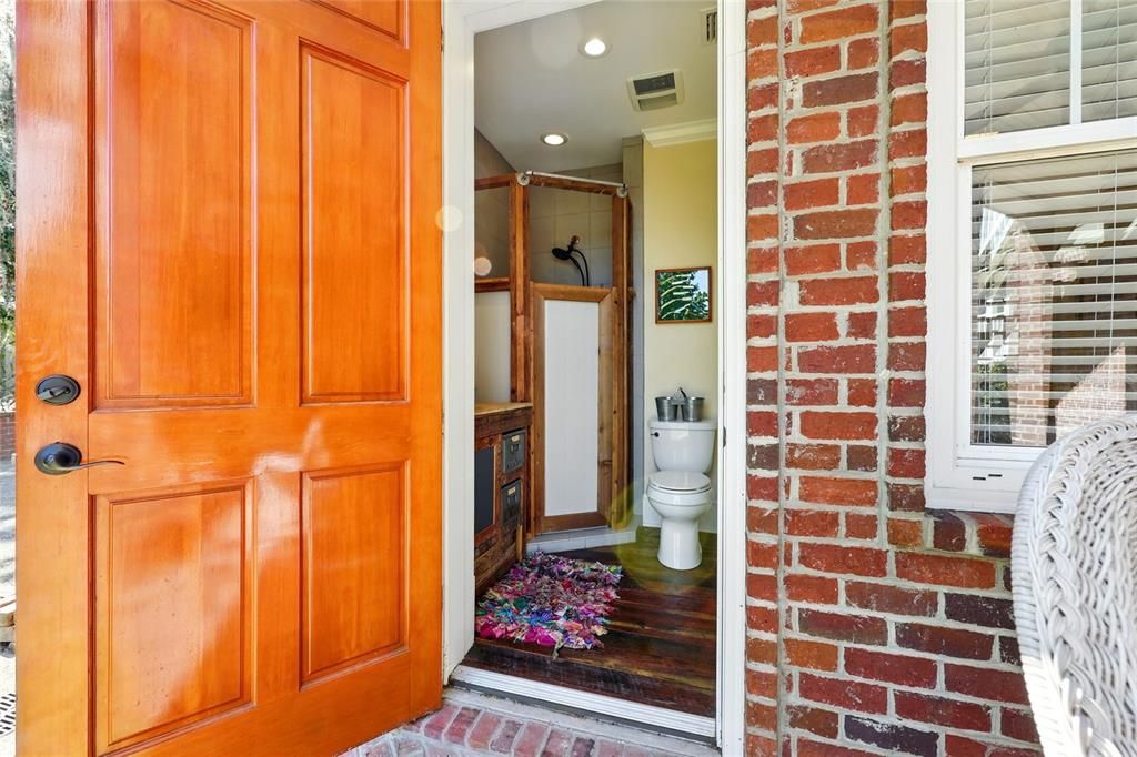 For Sale: $1,795,000 (5 beds, 6 baths, 5943 Square Feet)