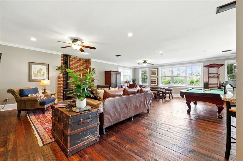 For Sale: $1,795,000 (5 beds, 6 baths, 5943 Square Feet)