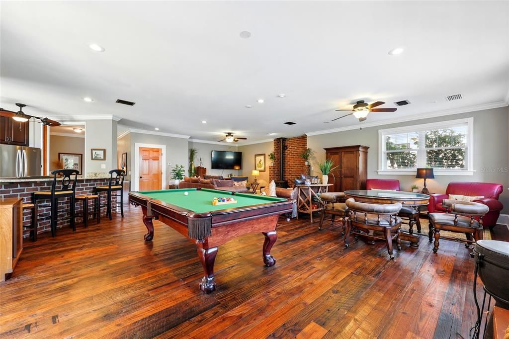 For Sale: $1,795,000 (5 beds, 6 baths, 5943 Square Feet)
