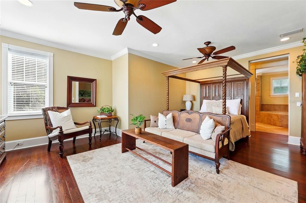 For Sale: $1,795,000 (5 beds, 6 baths, 5943 Square Feet)