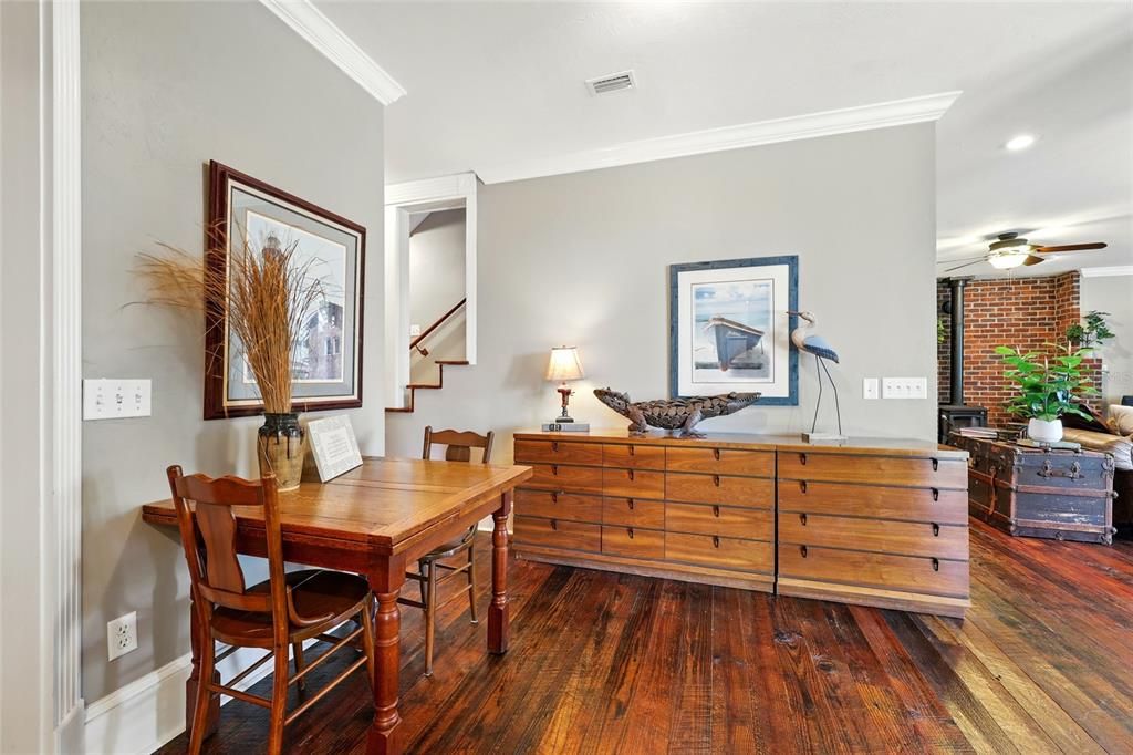 For Sale: $1,795,000 (5 beds, 6 baths, 5943 Square Feet)