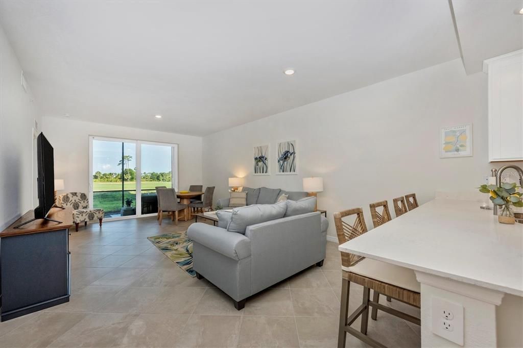 В аренду: $2,250 (2 спален, 2 ванн, 1120 Квадратных фут)