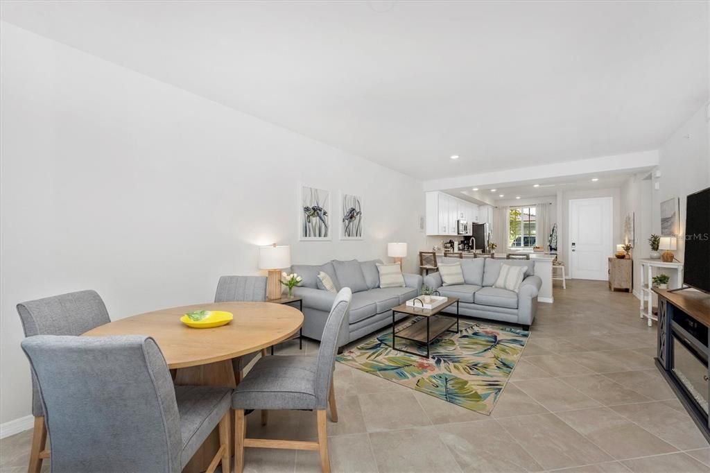 В аренду: $2,250 (2 спален, 2 ванн, 1120 Квадратных фут)