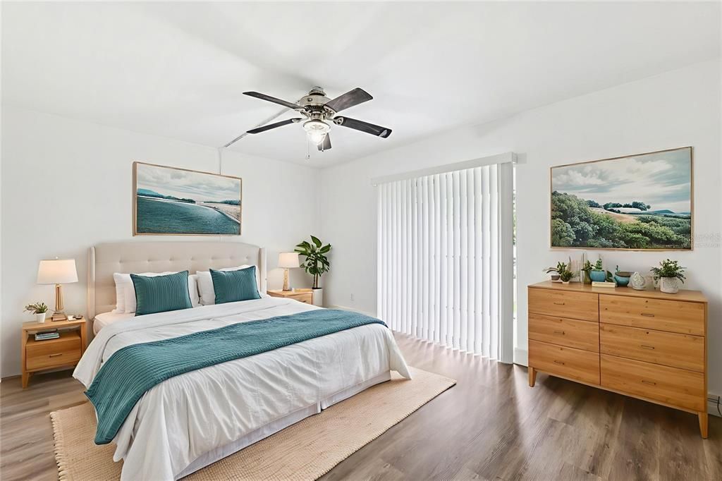 合同活跃: $147,500 (2 贝兹, 1 浴室, 1088 平方英尺)