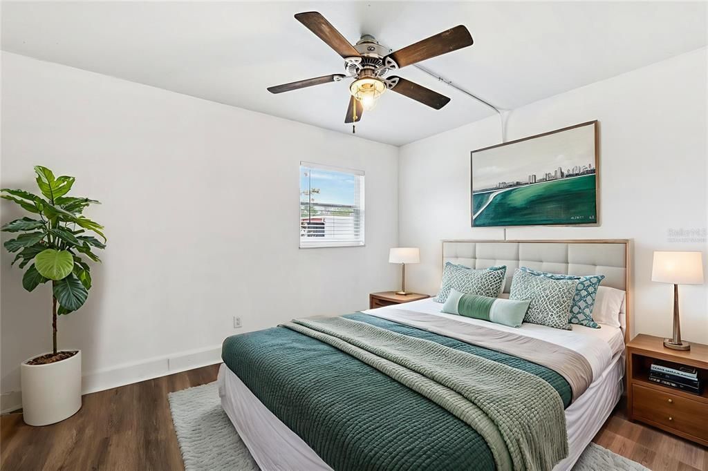 合同活跃: $147,500 (2 贝兹, 1 浴室, 1088 平方英尺)