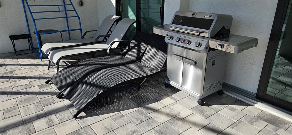 For Rent: $5,400 (3 beds, 2 baths, 1679 Square Feet)