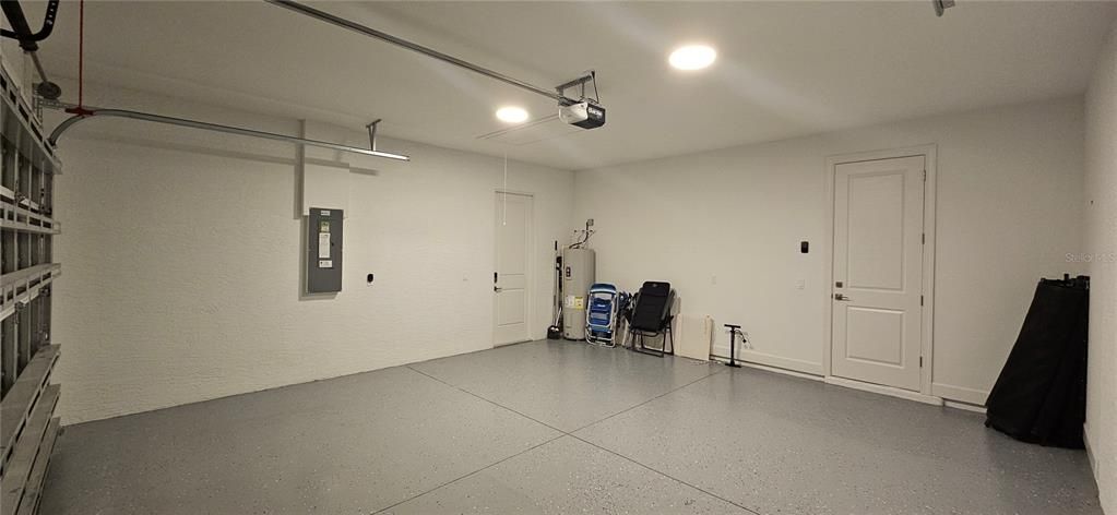 For Rent: $5,400 (3 beds, 2 baths, 1679 Square Feet)