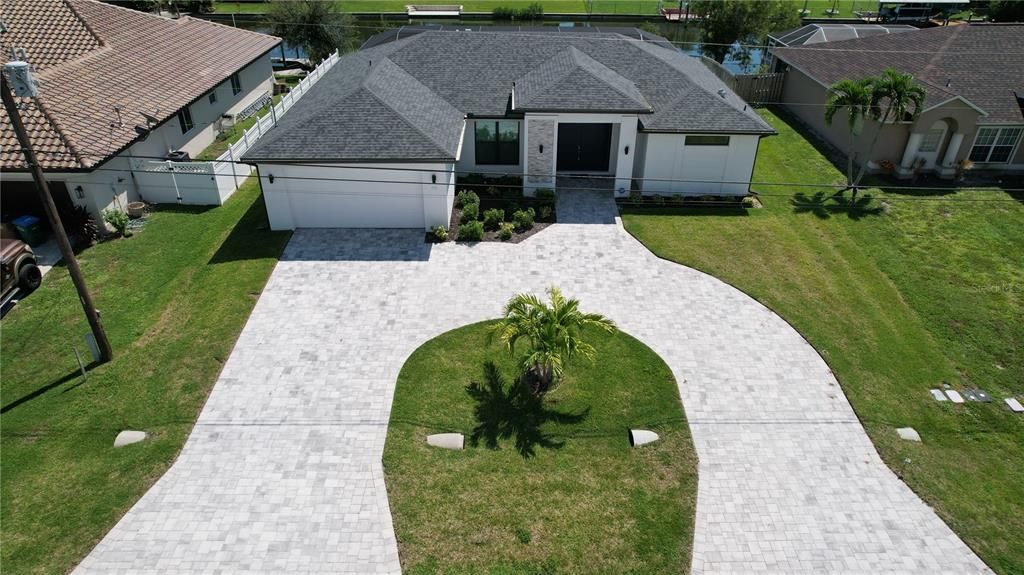 For Rent: $5,400 (3 beds, 2 baths, 1679 Square Feet)