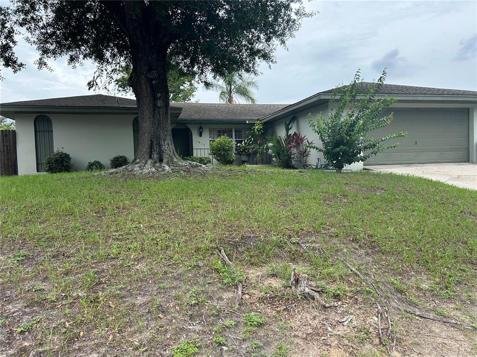 最近售出: $300,000 (4 贝兹, 2 浴室, 1849 平方英尺)