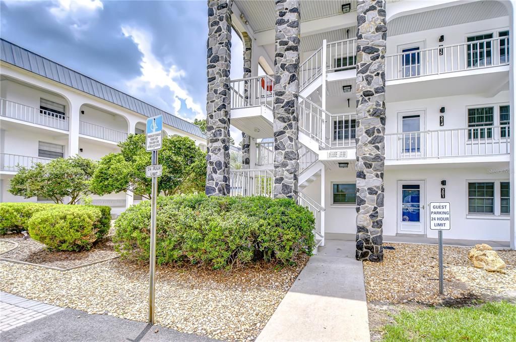 На продажу: $90,000 (1 спален, 1 ванн, 720 Квадратных фут)