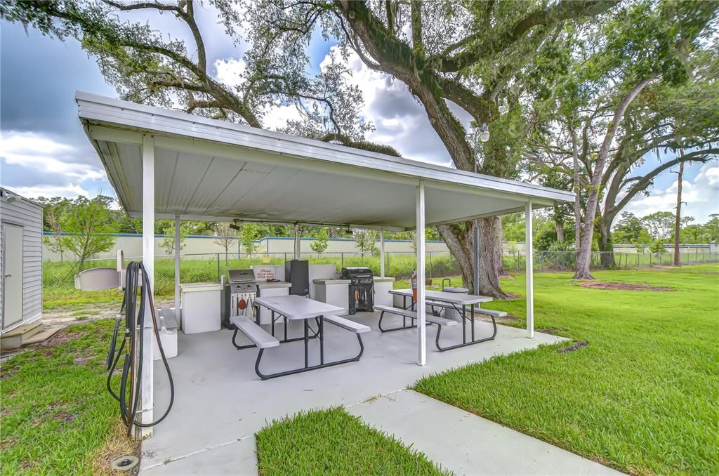 На продажу: $90,000 (1 спален, 1 ванн, 720 Квадратных фут)