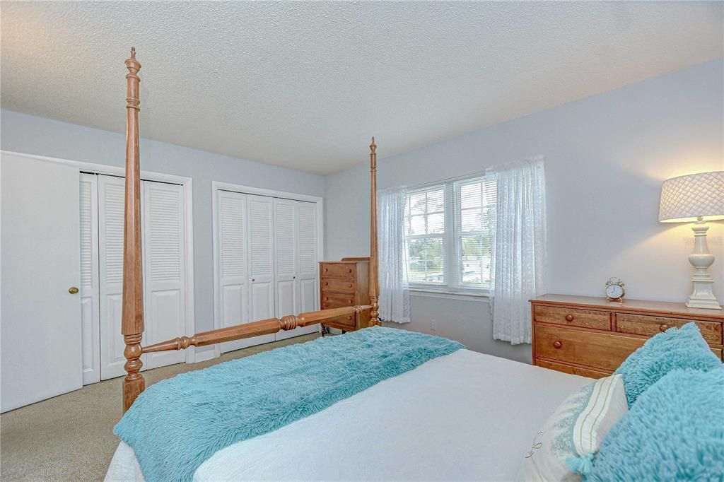 На продажу: $90,000 (1 спален, 1 ванн, 720 Квадратных фут)