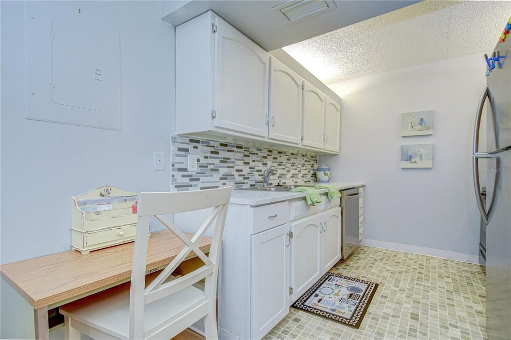 На продажу: $90,000 (1 спален, 1 ванн, 720 Квадратных фут)