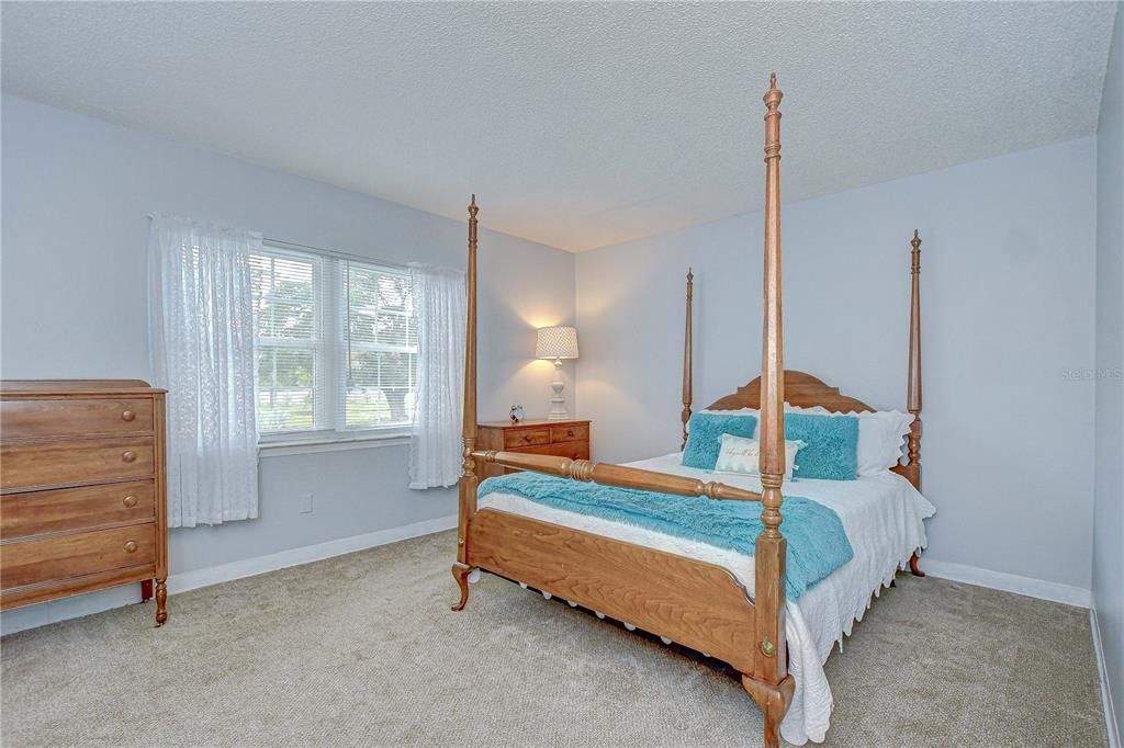 На продажу: $90,000 (1 спален, 1 ванн, 720 Квадратных фут)