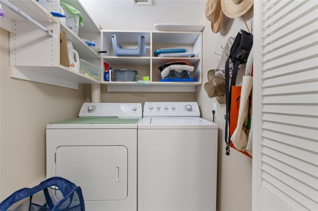 Activo con contrato: $240,000 (3 camas, 2 baños, 1558 Pies cuadrados)